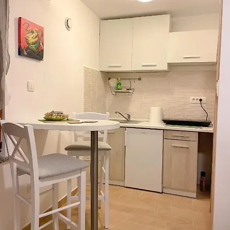 Veronica Rooms, Appartement